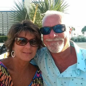 Meet your Posher, Lora